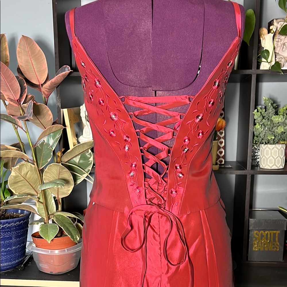 Michaelangelo Elegant Two Piece Red Evening Dress - Picture 6 of 10